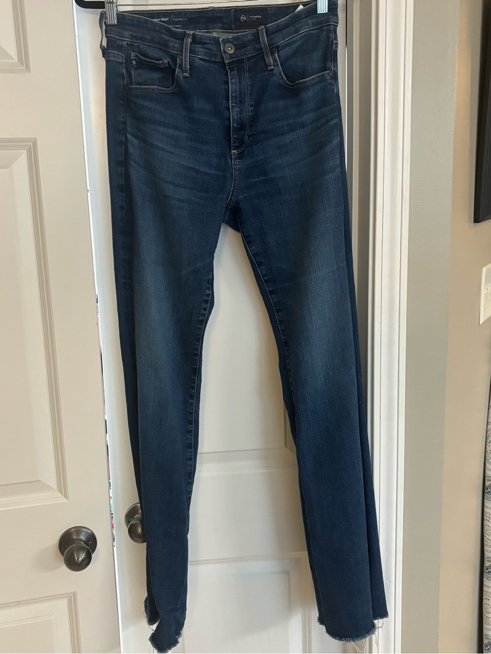 AG FARRAH high rise boot cut Dark Wash High-Rise Jeans  fray hem 29 length 32